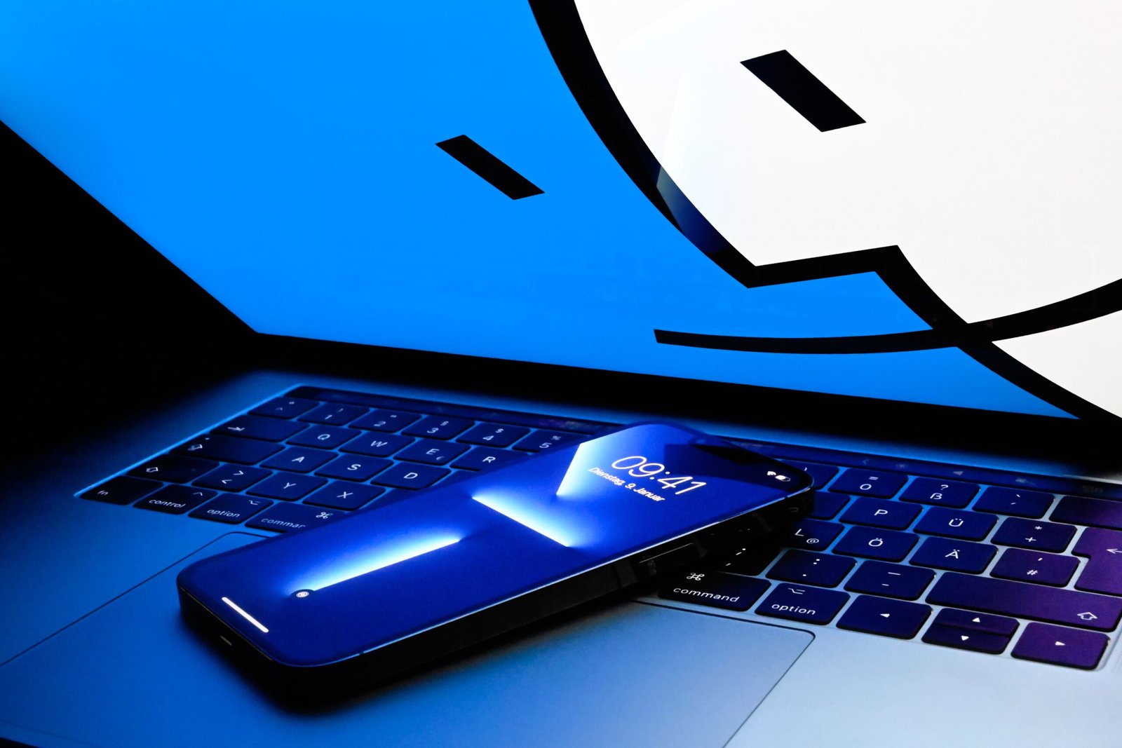 Apple’s First Touchscreen MacBook Pro: OLED Display, Dynamic Island and a Reported $2,899 Price