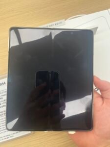 Apple Raises iPhone Duo Orders by 44% as Hinge-Crack Reports Cloud Its Foldable Launch