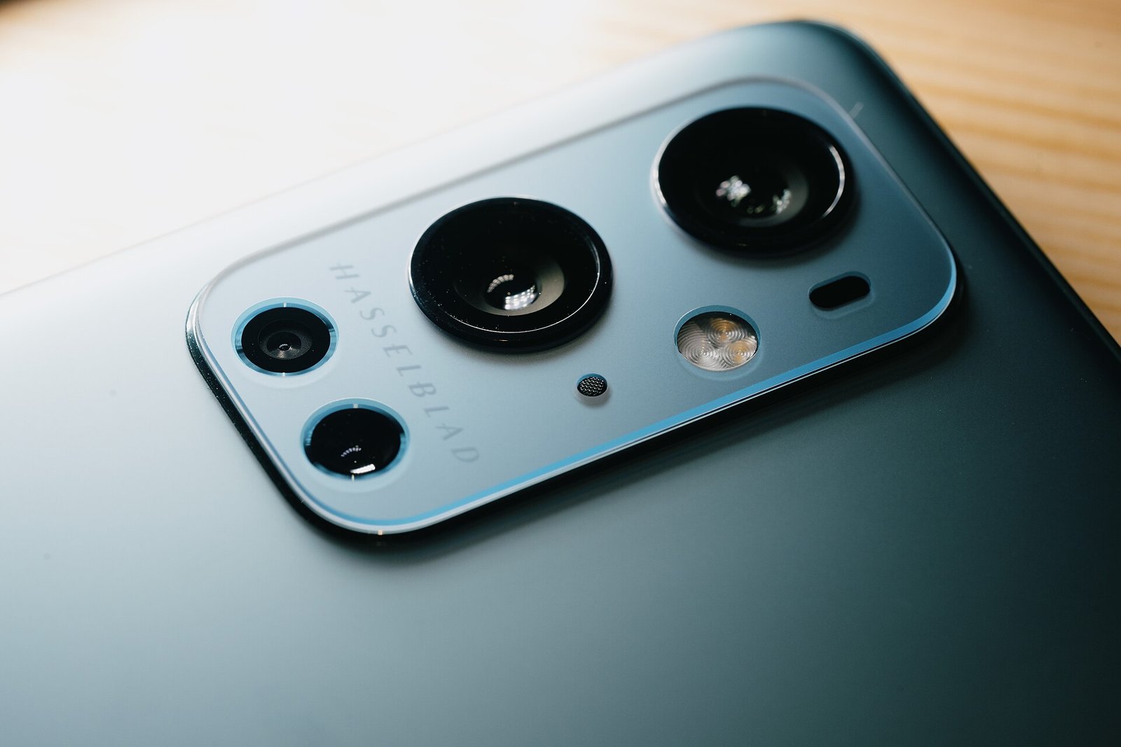 OnePlus Ace 7 Pro camera system with periscope zoom