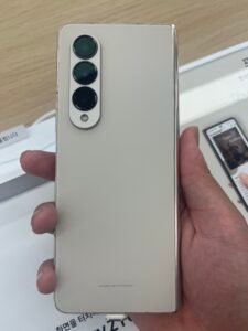 Samsung W27 China Launch: Gold Luxury Foldable Based on the Galaxy Z Fold 8 Ultra