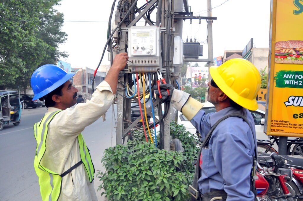 Govt Bans Manual Detection Bills: DISCOs Ordered to Bill Consumers Through Online Portal Only