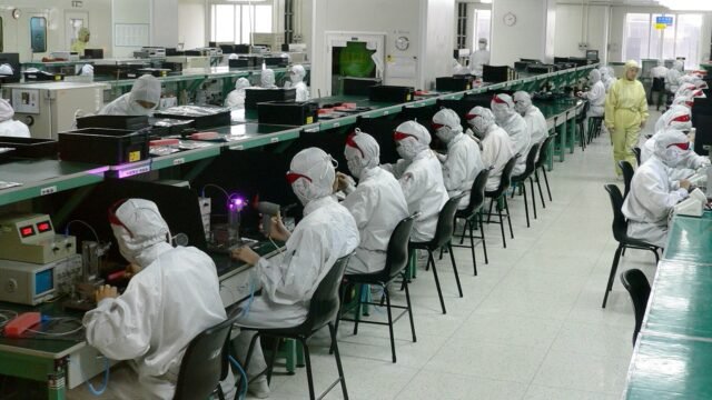 Pakistan Nears One Million Locally Made 5G Smartphones, PTA Figures Show