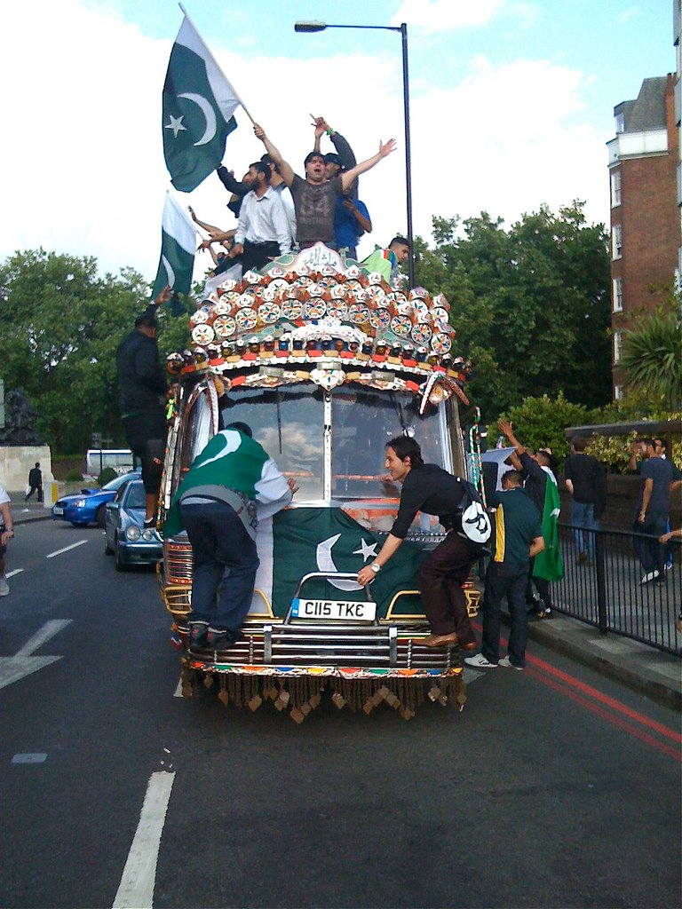 Pakistan cricket fans celebrate, India vs New Zealand 1st T20I cricket fever
