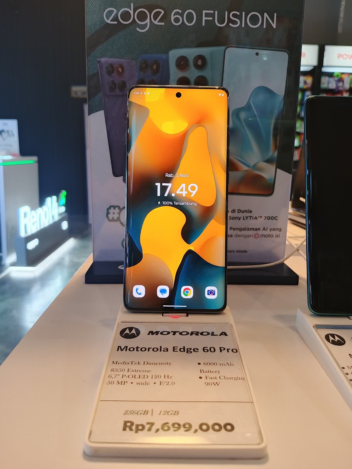 Motorola Signature 27 chipset — representative photo of a recent Motorola smartphone