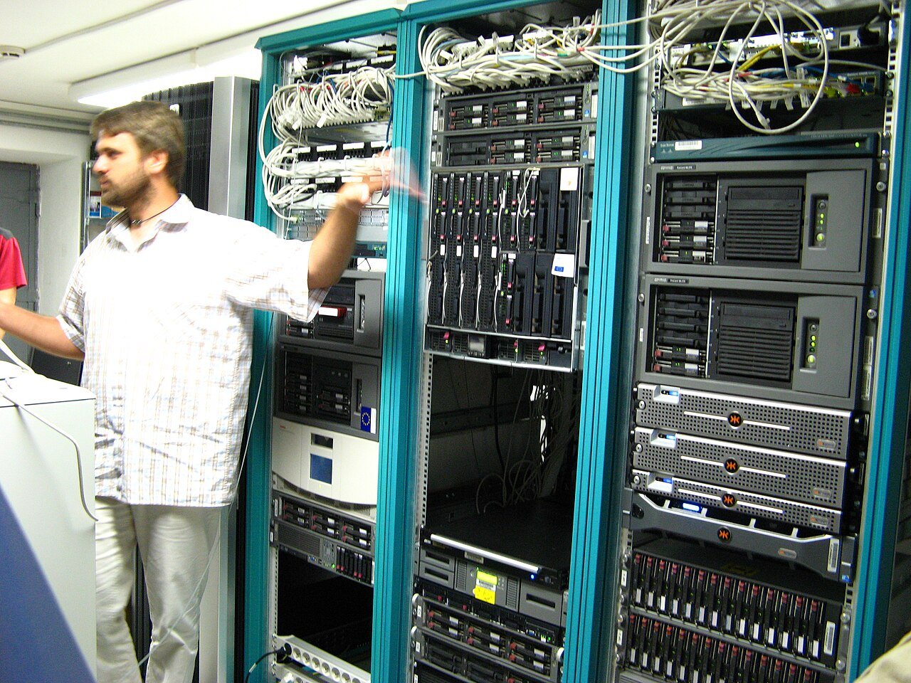 NCCIA Islamabad fraud crackdown: server equipment like that seized during the Islamabad raids