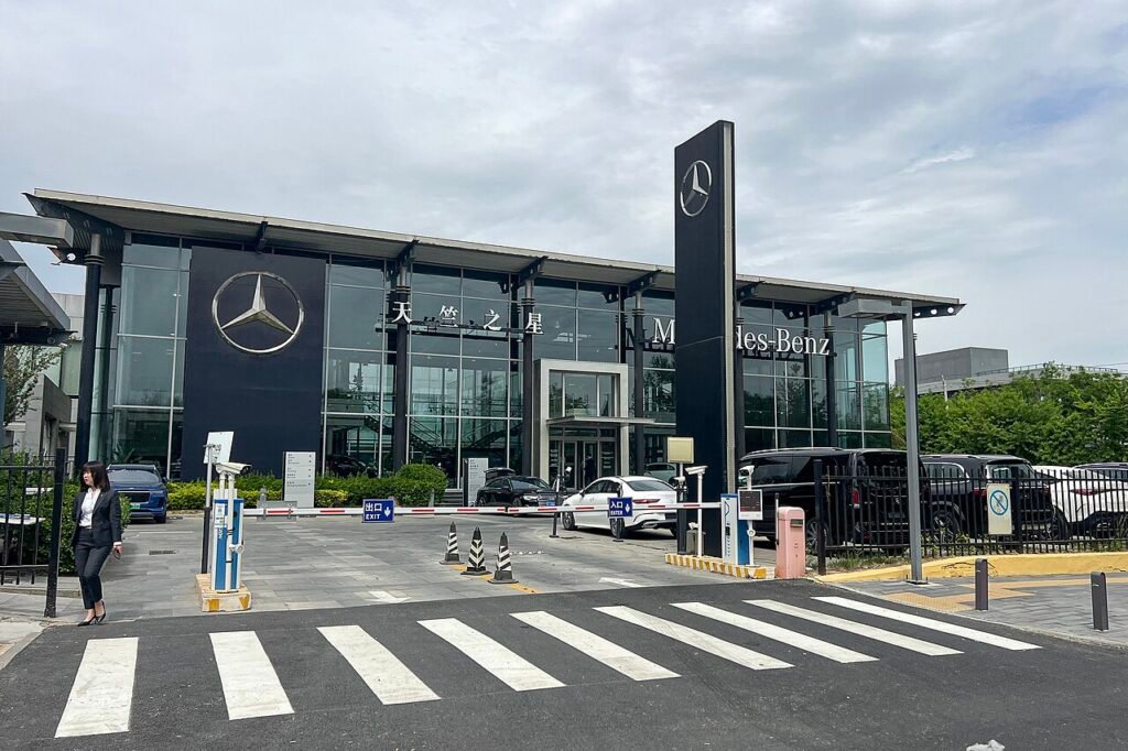 NETSOL Technologies Wins Mercedes-Benz USA Approval for Transcend Retail Digital Platform