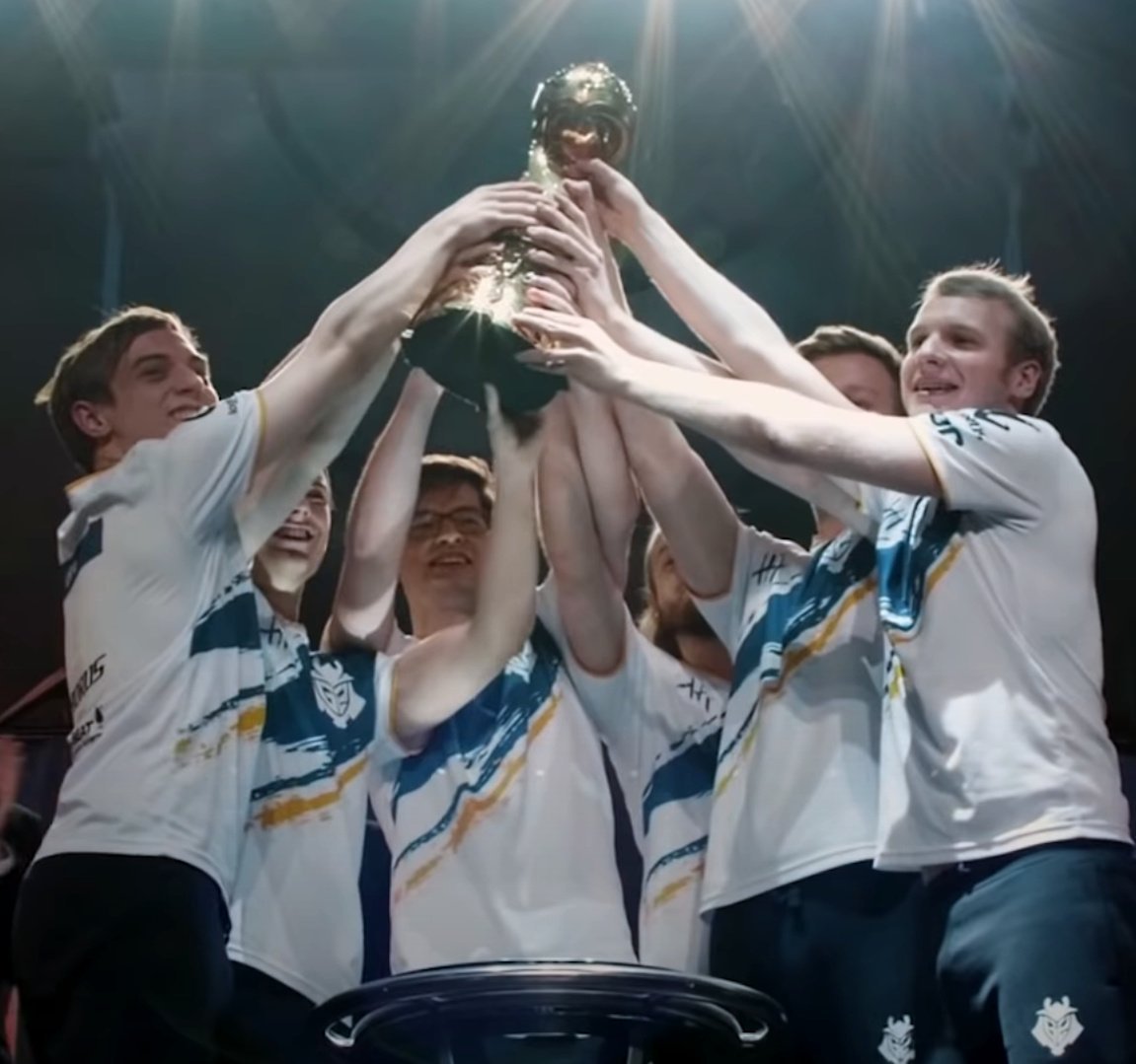 Esports champions lifting a trophy ahead of PMGO 2026 Season 2 — 4Thrives Esports PMGO defending champions