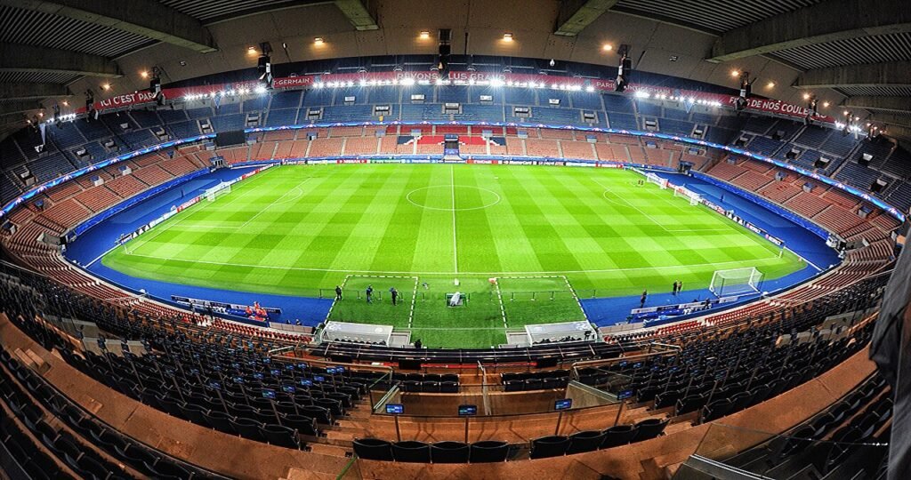 PSG 4-2 Barcelona: Champions League Thriller at the Parc des Princes
