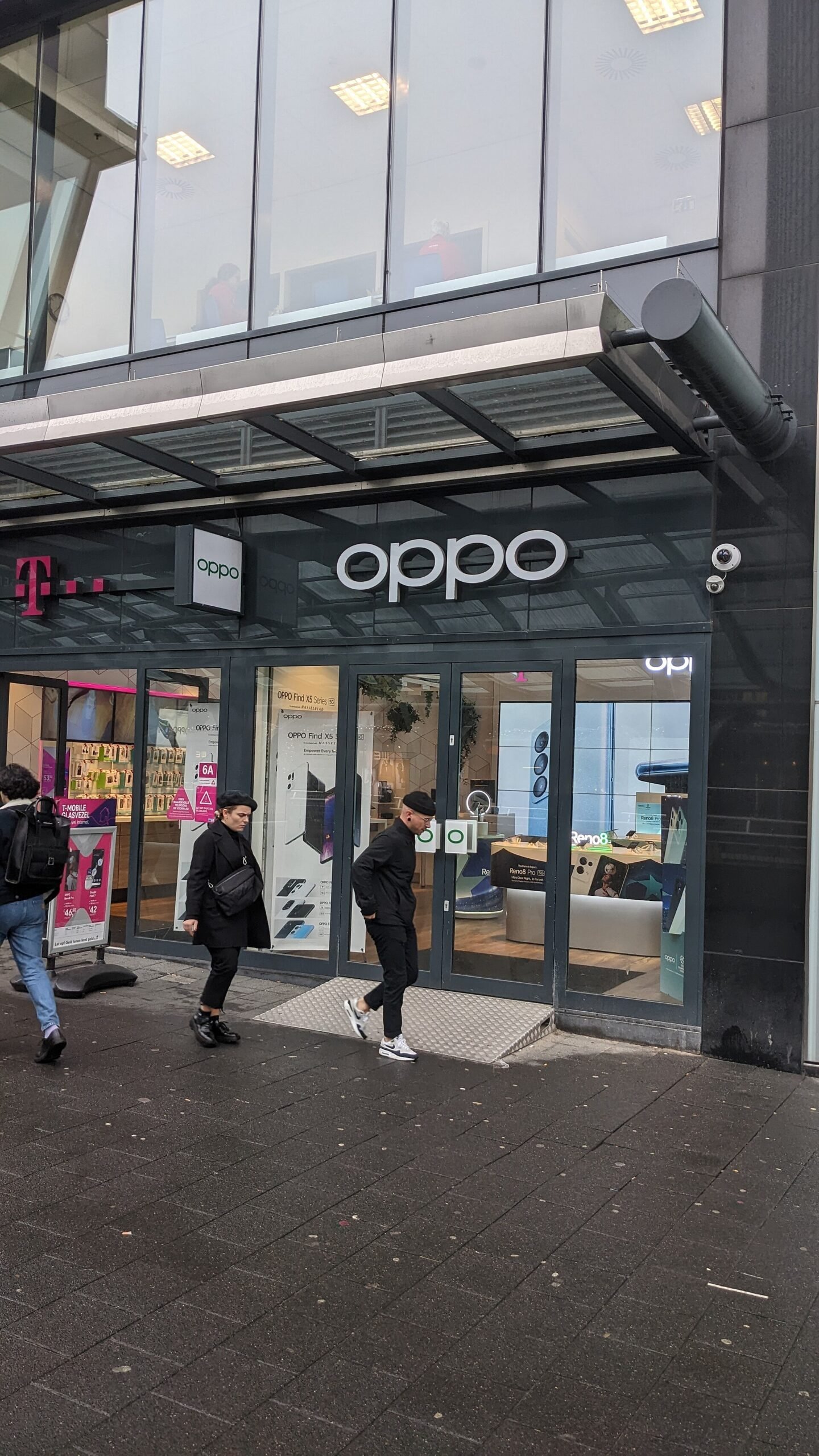 Oppo store front in Rotterdam