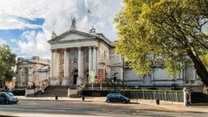 Tate Britain Opens ‘The 90s: Art and Fashion’ Exhibition